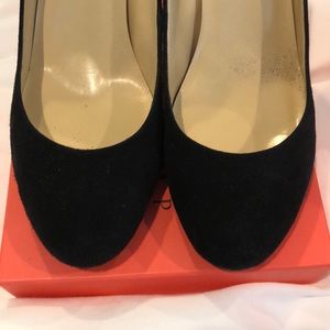 Black suede classy heels sz 9.5
